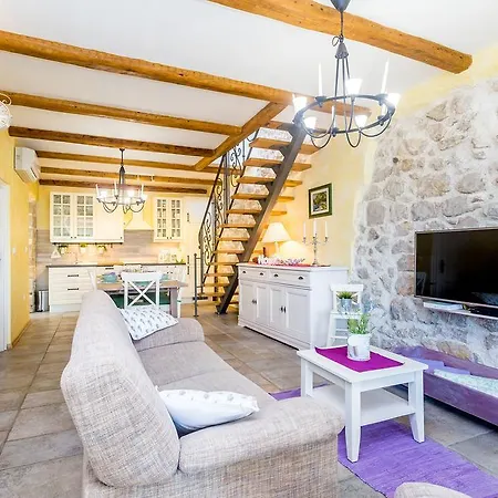 House Kate Čižići