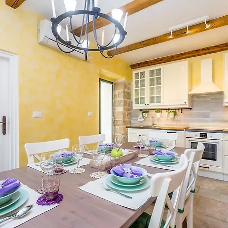 House Kate Čižići